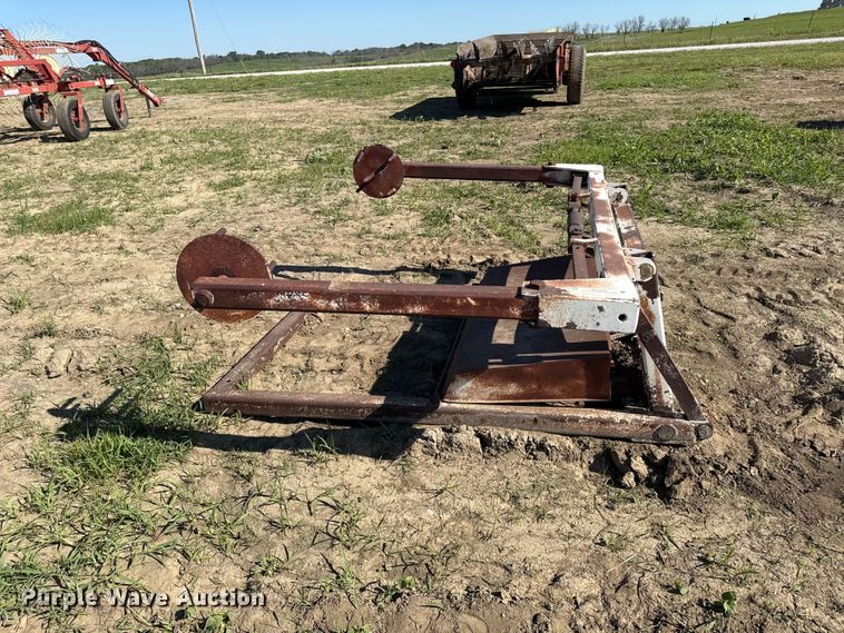 image for item DZ4479 Bale mover