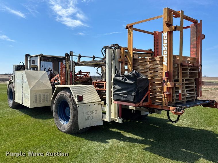image for item EA4751 Trebro Autostack sod harvester
