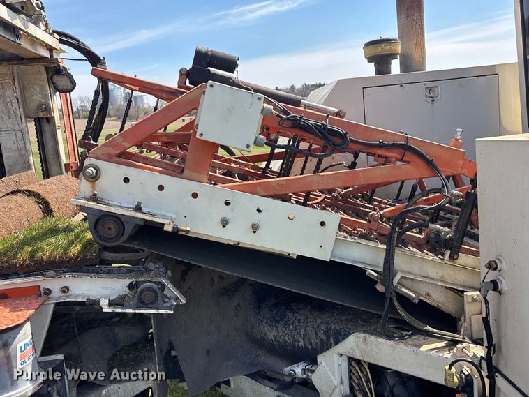 image for item EA4751 Trebro Autostack sod harvester