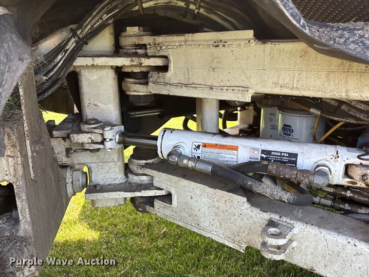 image for item EA4751 Trebro Autostack sod harvester