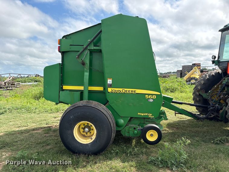 image for item EA7286 2010 John Deere 568 Mega Wide Plus round baler