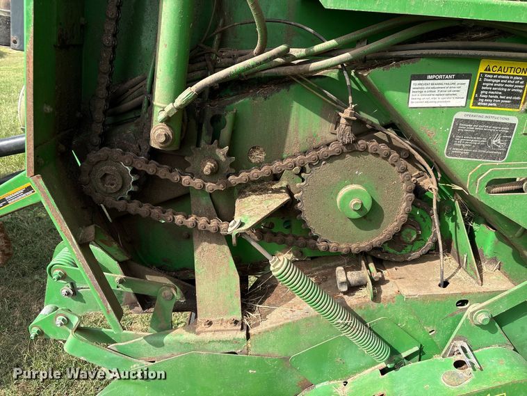 image for item EA7286 2010 John Deere 568 Mega Wide Plus round baler