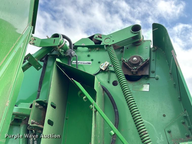 image for item EA7286 2010 John Deere 568 Mega Wide Plus round baler