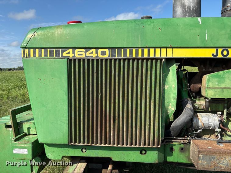 image for item EA7287 1978 John Deere 4640 tractor