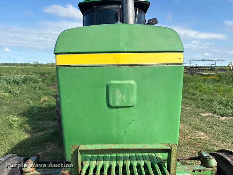 image for item EA7287 1978 John Deere 4640 tractor