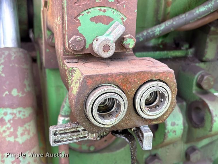 image for item EA7287 1978 John Deere 4640 tractor