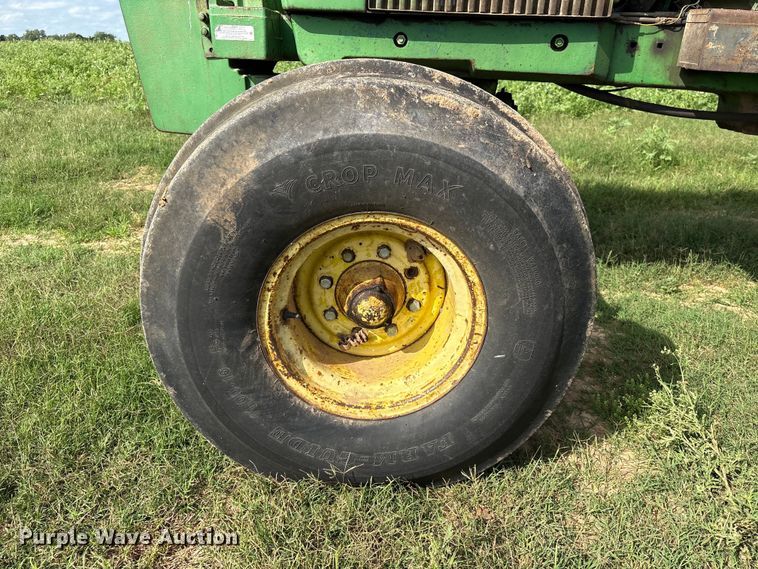 image for item EA7287 1978 John Deere 4640 tractor