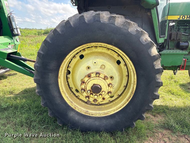 image for item EA7287 1978 John Deere 4640 tractor