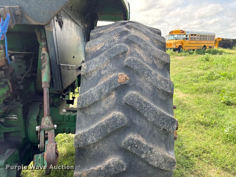 image for item EA7287 1978 John Deere 4640 tractor