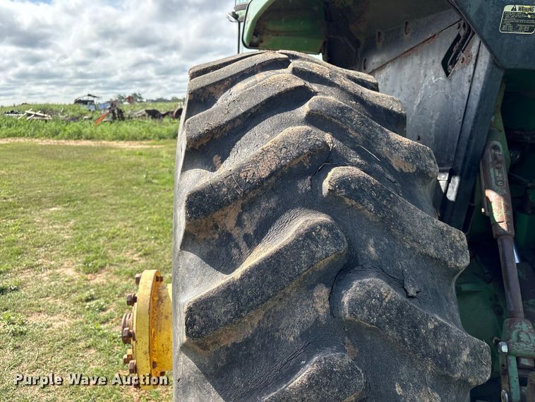image for item EA7287 1978 John Deere 4640 tractor