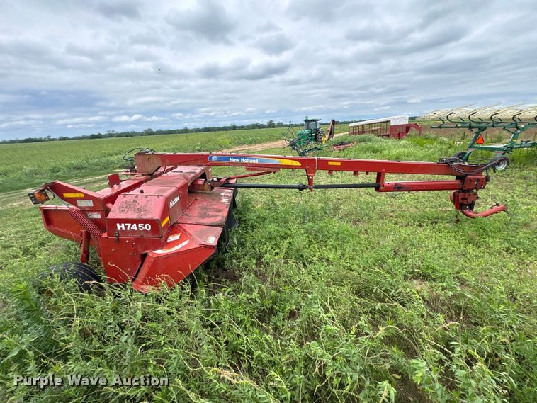 image for item EA7292 New Holland H7450 swather / windrower