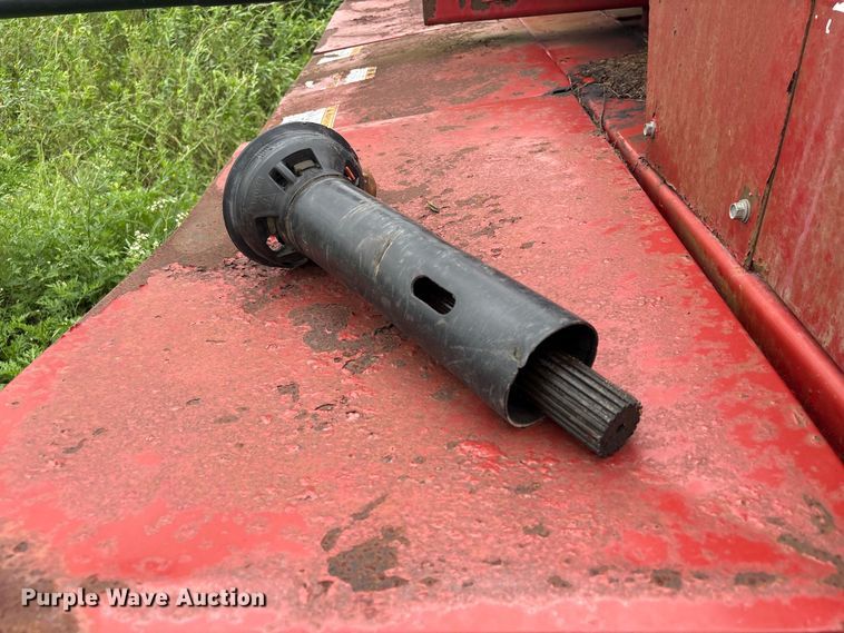 image for item EA7292 New Holland H7450 swather / windrower