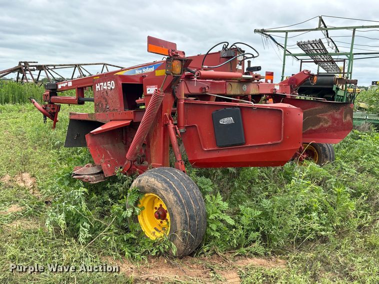 image for item EA7292 New Holland H7450 swather / windrower