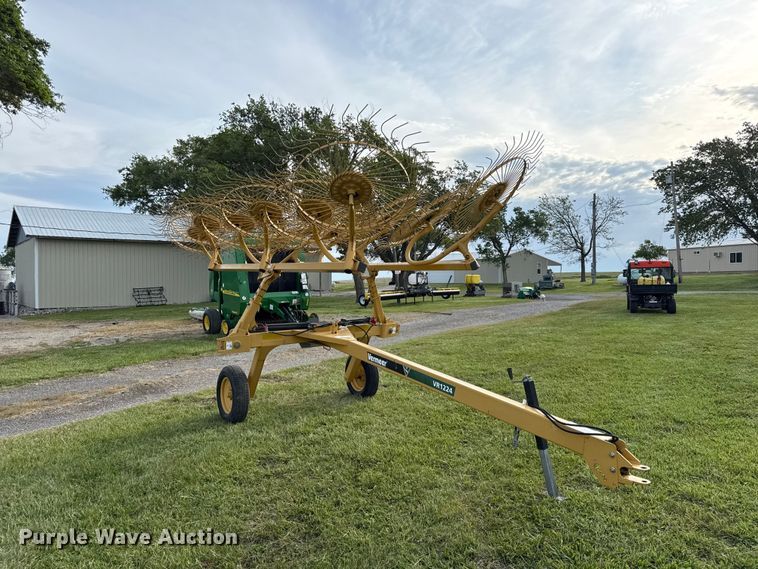 image for item EC4583 2011 Vermeer VR1224 hay rake