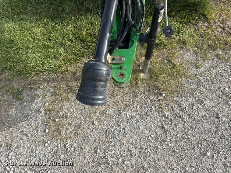 image for item EC4584 John Deere 567 round baler