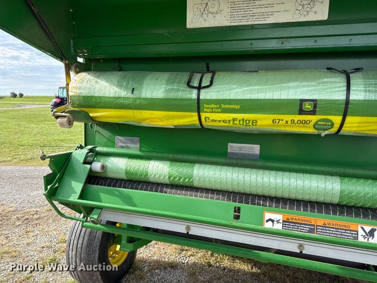image for item EC4584 John Deere 567 round baler