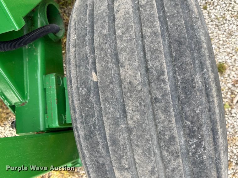 image for item EC4584 John Deere 567 round baler