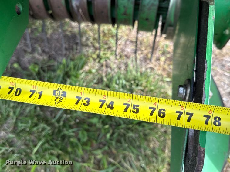 image for item EC4584 John Deere 567 round baler