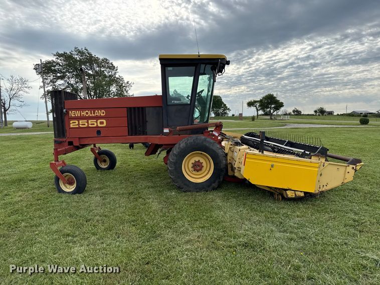 image for item EC4585 1997 New Holland 2550 swather / windrower
