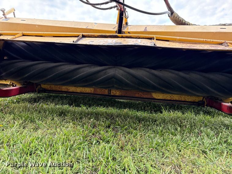 image for item EC4585 1997 New Holland 2550 swather / windrower