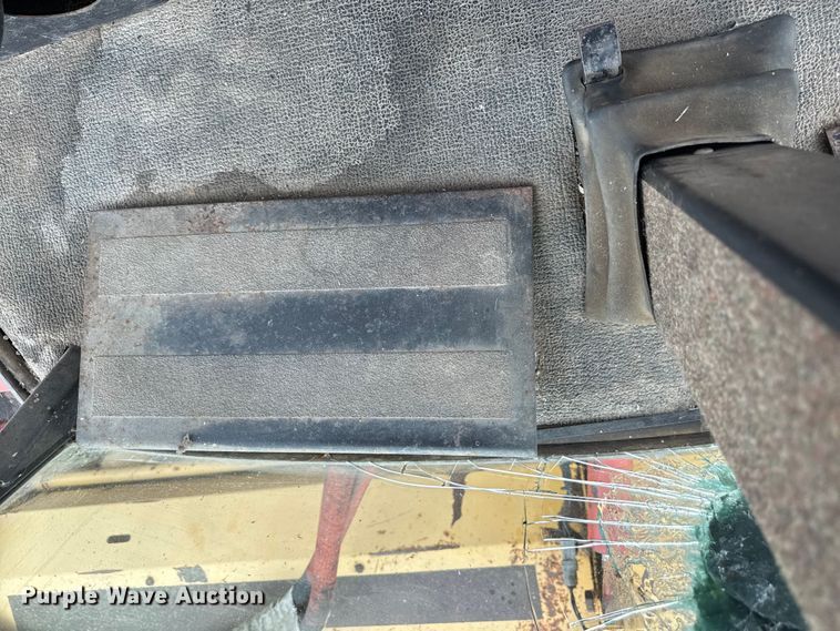 image for item EC4585 1997 New Holland 2550 swather / windrower