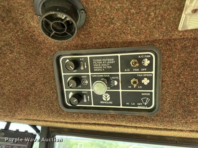 image for item EC4585 1997 New Holland 2550 swather / windrower