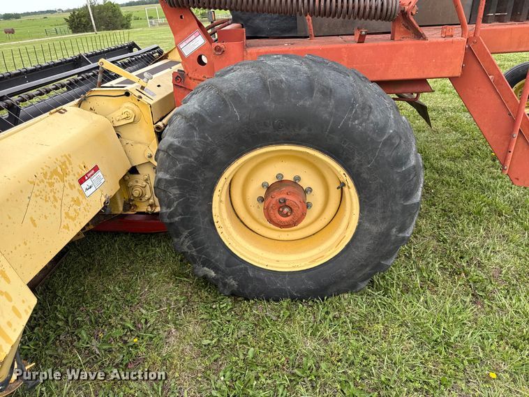 image for item EC4585 1997 New Holland 2550 swather / windrower