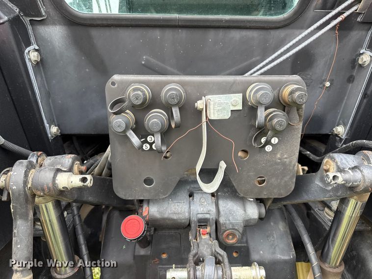 image for item EC4587 2005 Zetor Proxima 8421 tractor