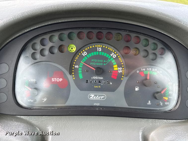 image for item EC4587 2005 Zetor Proxima 8421 tractor