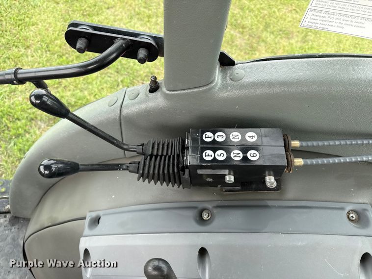 image for item EC4587 2005 Zetor Proxima 8421 tractor