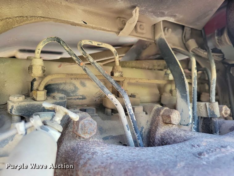 image for item EE0986 1968 International  1256 tractor
