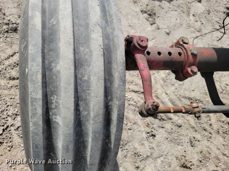 image for item EE0986 1968 International  1256 tractor