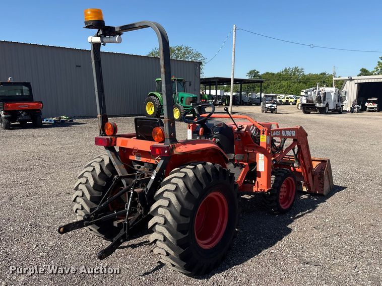 image for item EG9076 Kubota B2710HSD HFWD tractor