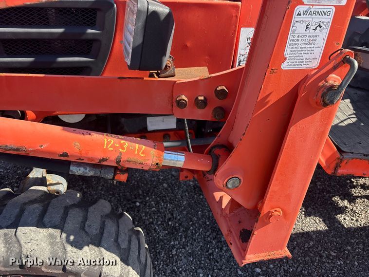 image for item EG9076 Kubota B2710HSD HFWD tractor