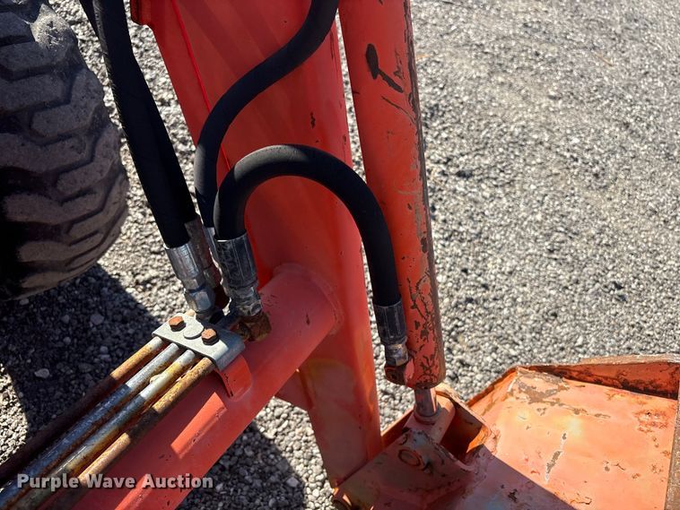 image for item EG9076 Kubota B2710HSD HFWD tractor