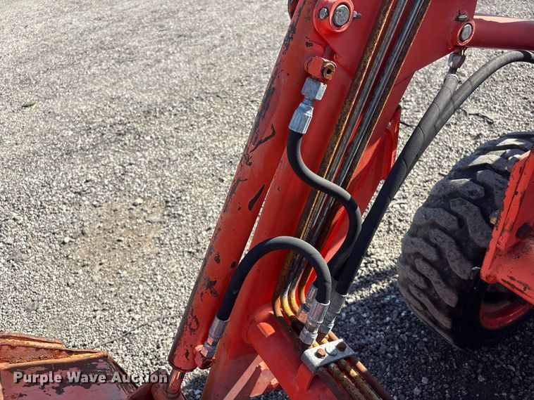 image for item EG9076 Kubota B2710HSD HFWD tractor