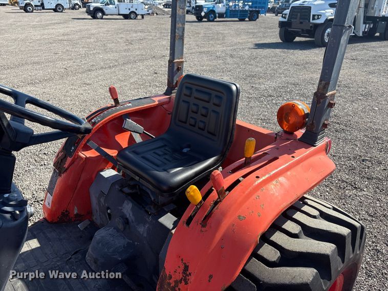 image for item EG9076 Kubota B2710HSD HFWD tractor