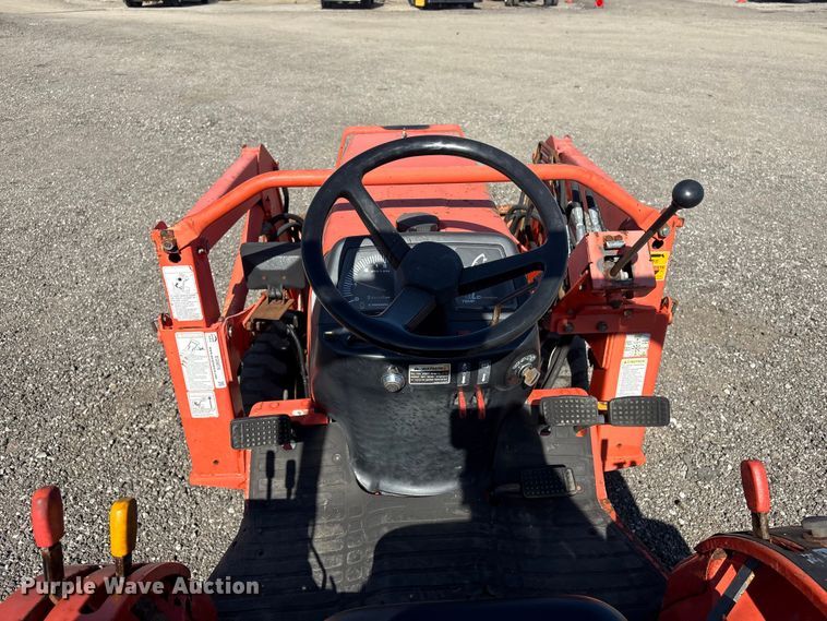 image for item EG9076 Kubota B2710HSD HFWD tractor