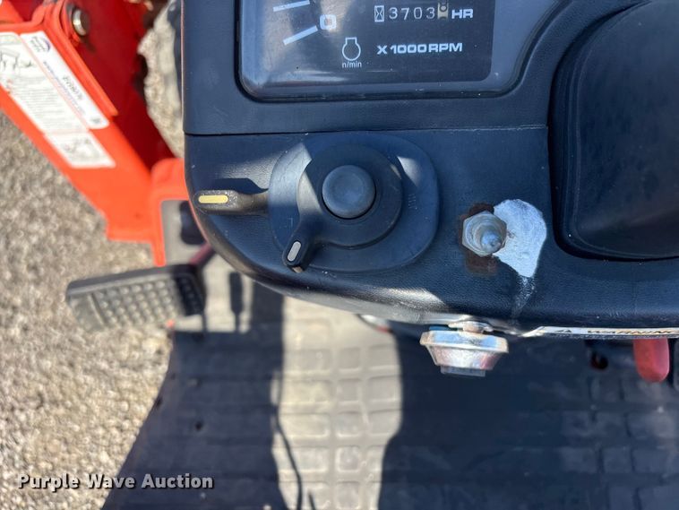 image for item EG9076 Kubota B2710HSD HFWD tractor