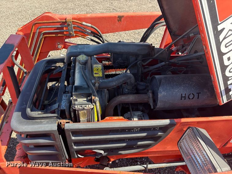 image for item EG9076 Kubota B2710HSD HFWD tractor