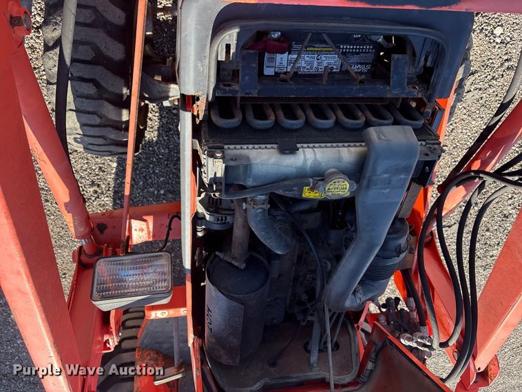 image for item EG9076 Kubota B2710HSD HFWD tractor