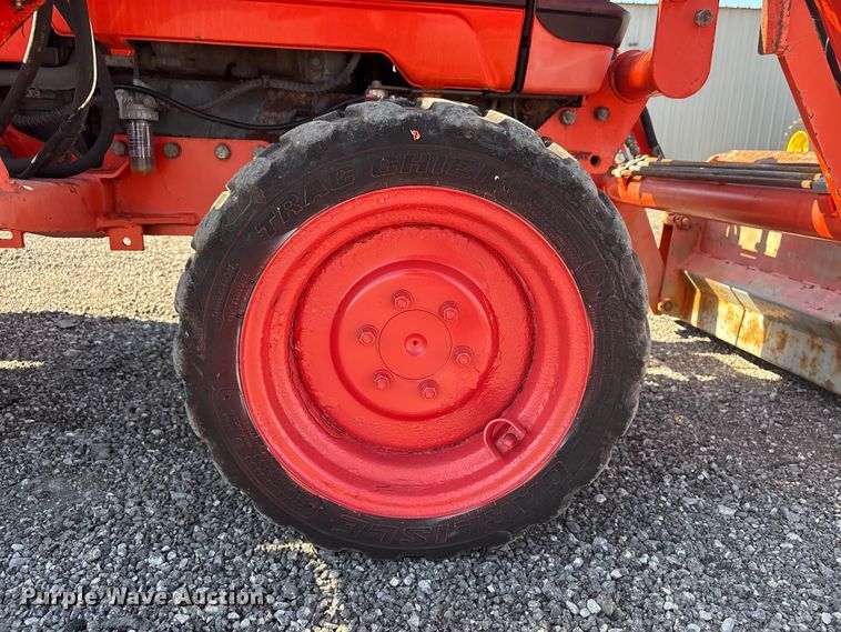 image for item EG9076 Kubota B2710HSD HFWD tractor