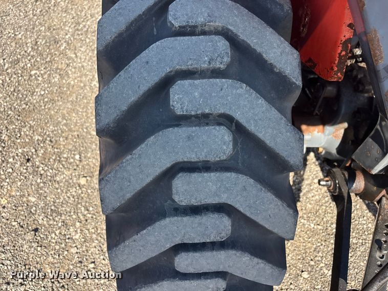 image for item EG9076 Kubota B2710HSD HFWD tractor
