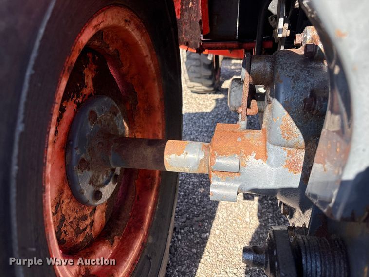 image for item EG9076 Kubota B2710HSD HFWD tractor