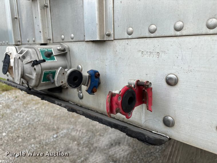image for item EM0096 2020 Wilson PSDCL-402 livestock trailer