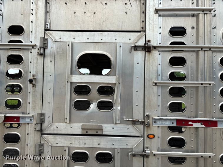 image for item EM0096 2020 Wilson PSDCL-402 livestock trailer