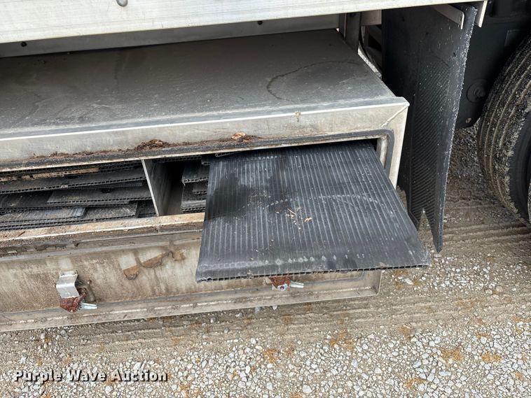 image for item EM0096 2020 Wilson PSDCL-402 livestock trailer