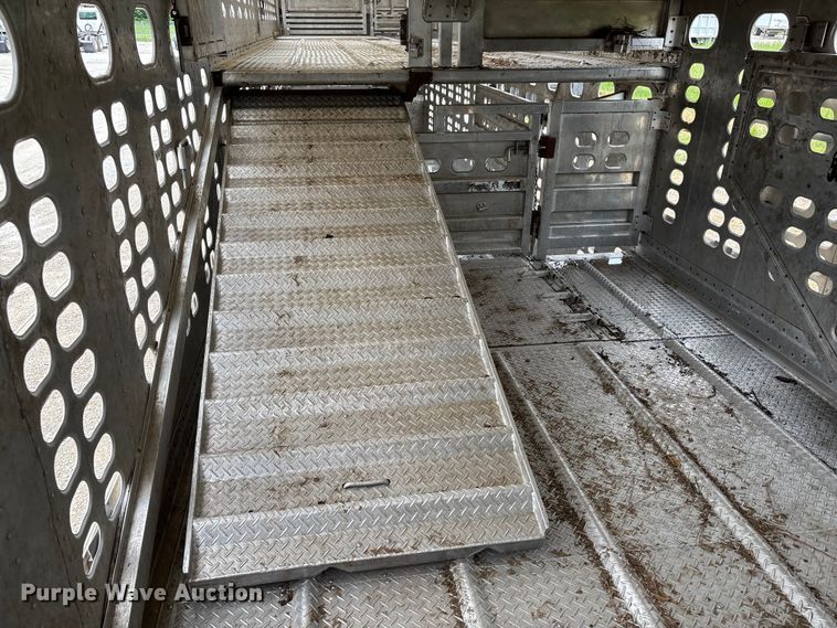 image for item EM0096 2020 Wilson PSDCL-402 livestock trailer