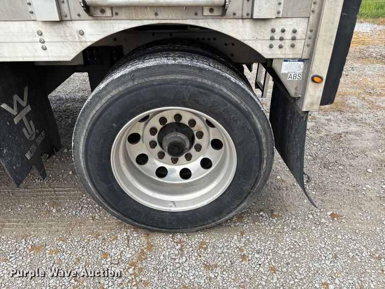 image for item EM0096 2020 Wilson PSDCL-402 livestock trailer