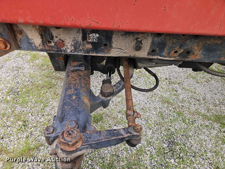 image for item EO7285 1982 International Harvester 3288 tractor